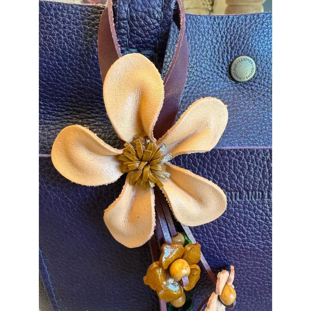 West Hills Studio flower size
